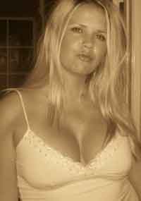 romantic lady looking for men in Osage, Iowa